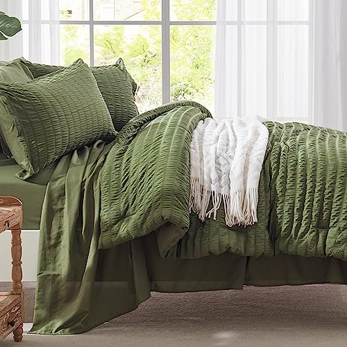 Comforter Set 7 pieces, Olive Green Seersucker Bed in a Bag with Comforter and Sheets, All Season Bedding Sets with 1 Comforter, 2 Pillow Shams, 2 Pillowcases, 1 Flat Sheet, 1 Fitted Sheet