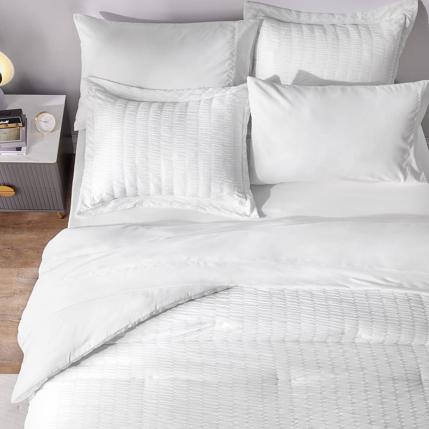 Bed in a Bag White Seersucker Comforter Set with Sheets 7-Pieces All Season Bedding Sets with Comforter, Pillow Sham, Flat Sheet, Fitted Sheet and Pillowcase