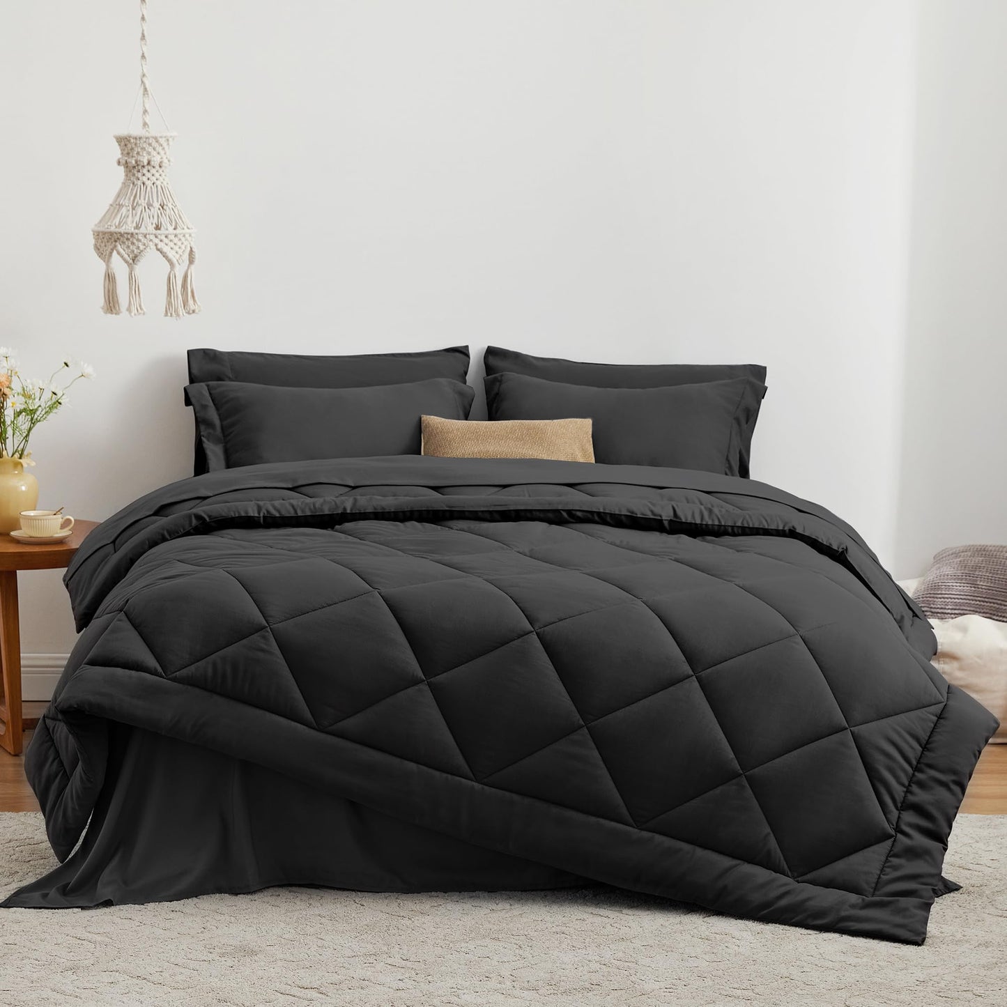 Comforter Set Black, 7 Pieces Queen Bed in a Bag, All Season Queen Bedding Sets with 1 Comforter, 1 Flat Sheet, 1 Fitted Sheet, 2 Pillowcase and 2 Pillow Sham