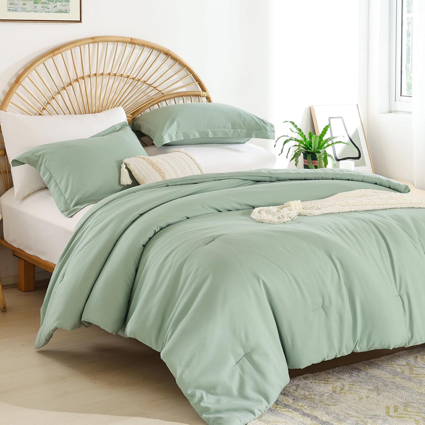 Comforter Set Sage Green Boho Soft Microfiber Bed Comforter for All Season 7 Pieces Queen Comforter Set Bed in a Bag with Fitted Sheets, Flat Sheets, Pillow Shams and Pillowcases